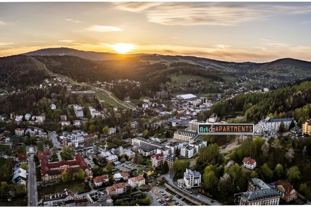 Art & Sunski Studio Z Garazem Podziemnym Krynica-Zdrój Zewnętrze zdjęcie